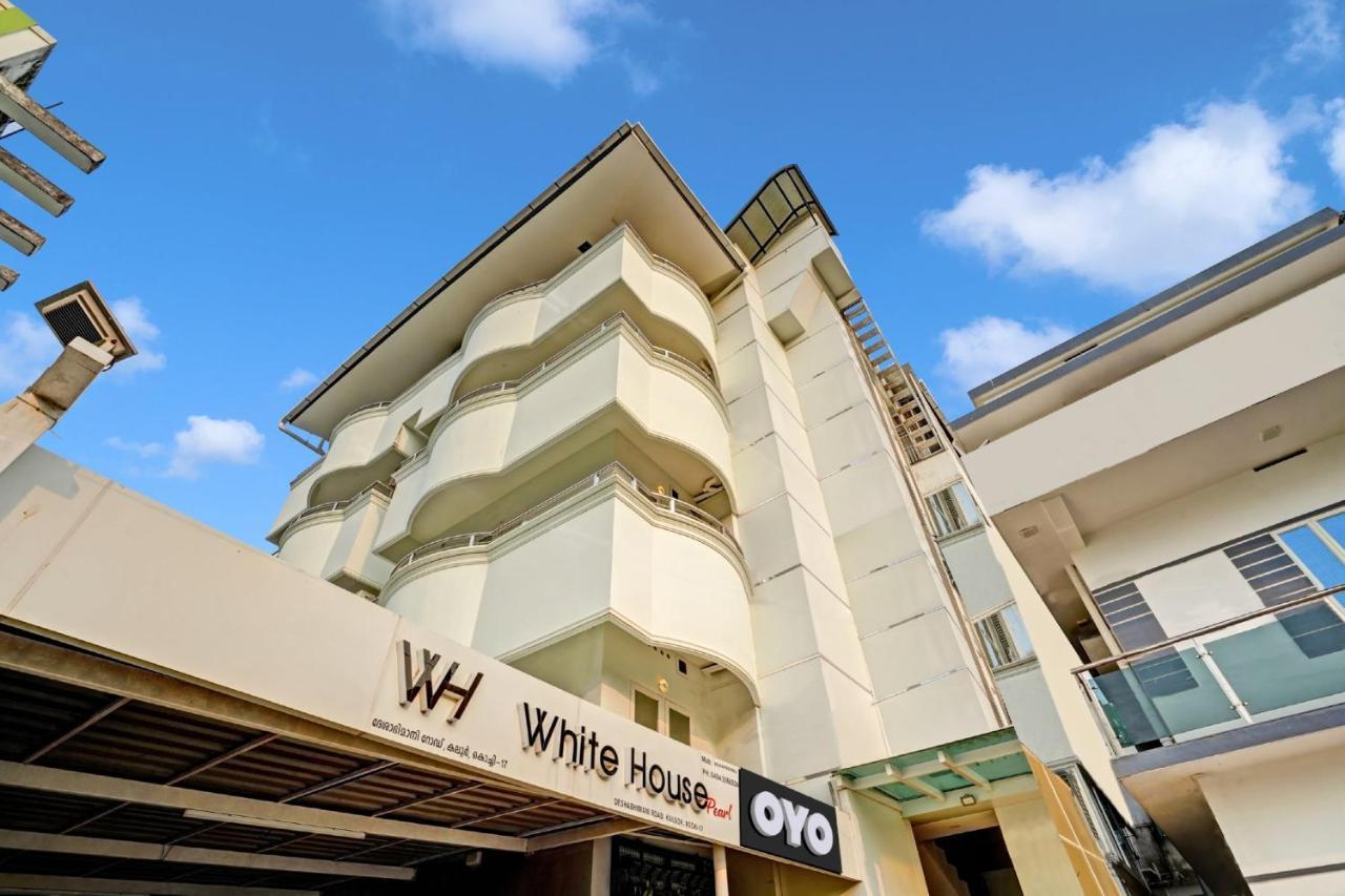 Collection O White House Pearl Hotel Kochi Kültér fotó